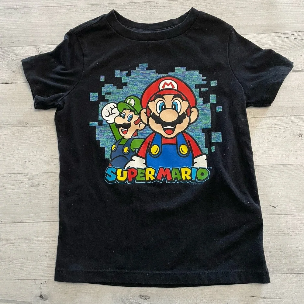 Old navy kids super mario shirt XS size 5